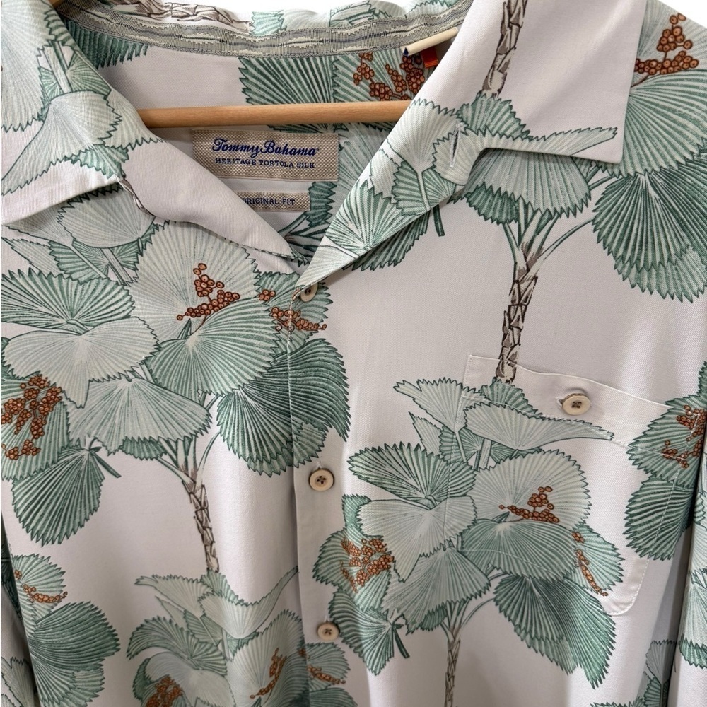 Tommy Bahama Hawaiian 100% Silk Short Sleeve Camp Shirt Size 3XL Original Fit - Picture 5 of 11